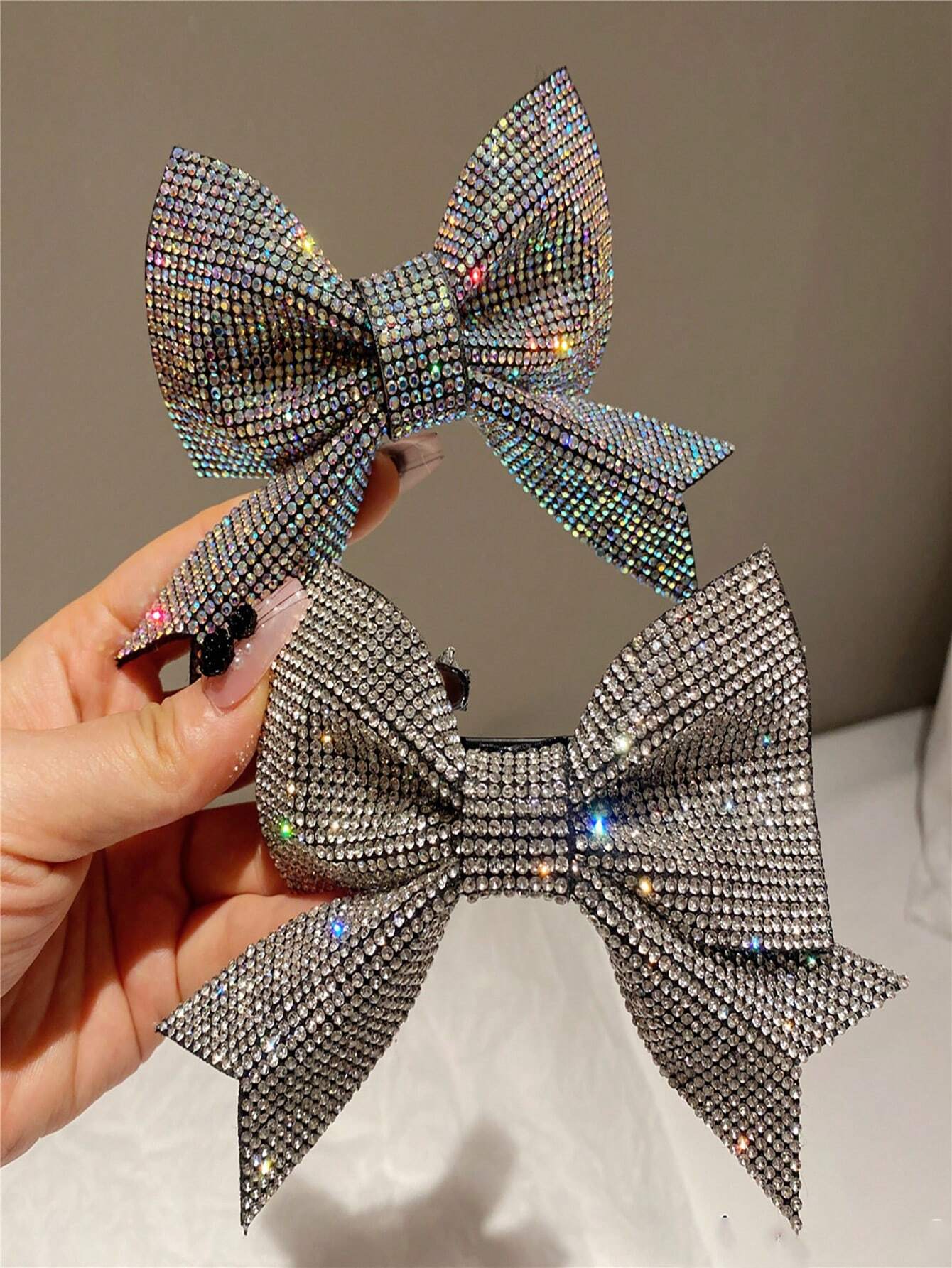 1pc Women's Super Shiny Big Bowknot & Rhinestone Decor Fashion Hair Clip Headwear Shein