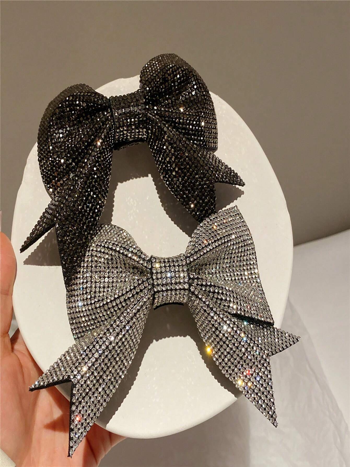 1pc Women's Super Shiny Big Bowknot & Rhinestone Decor Fashion Hair Clip Headwear Shein