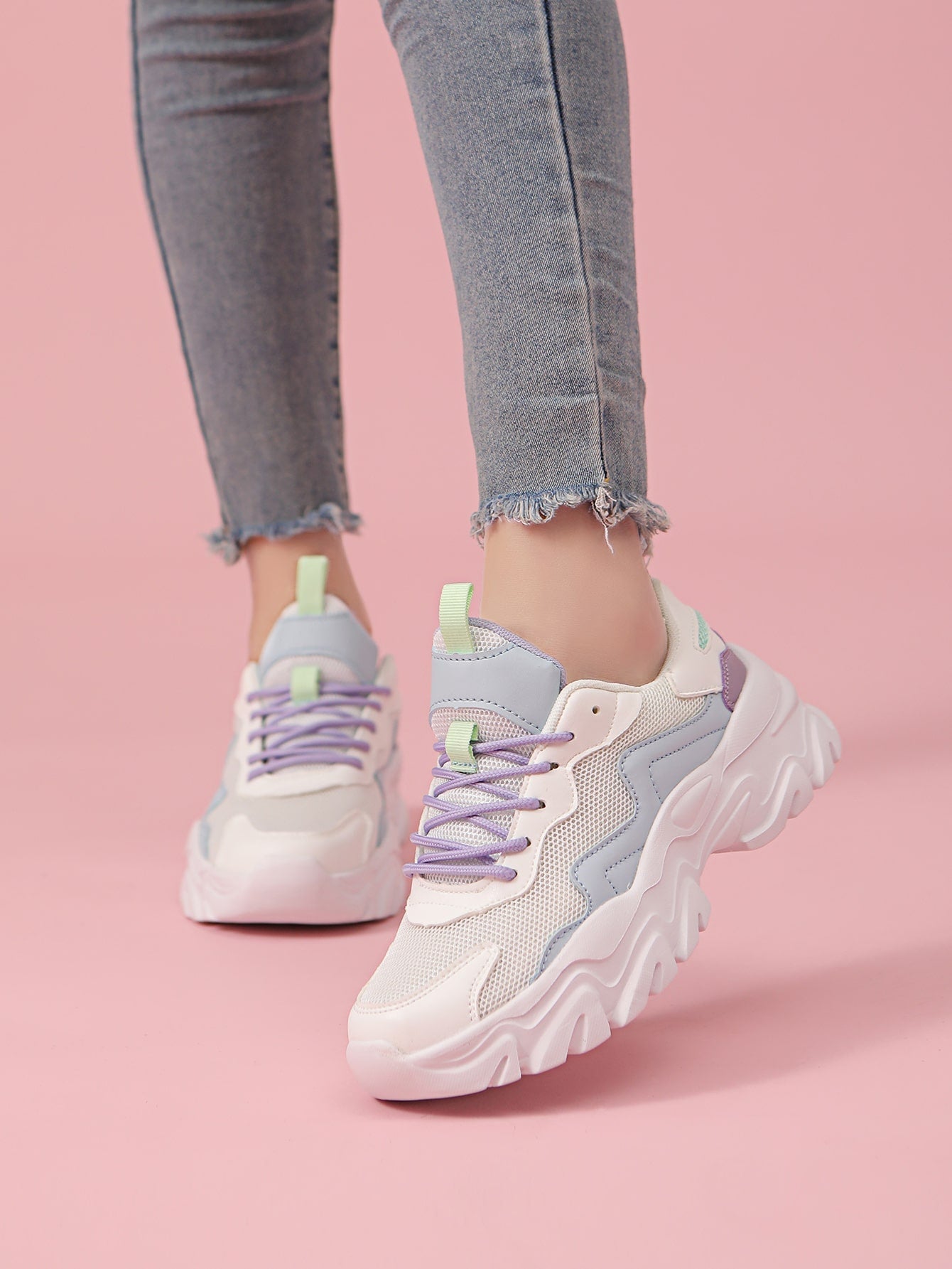 Color Block Lace-up Front Chunky Sneakers Shein