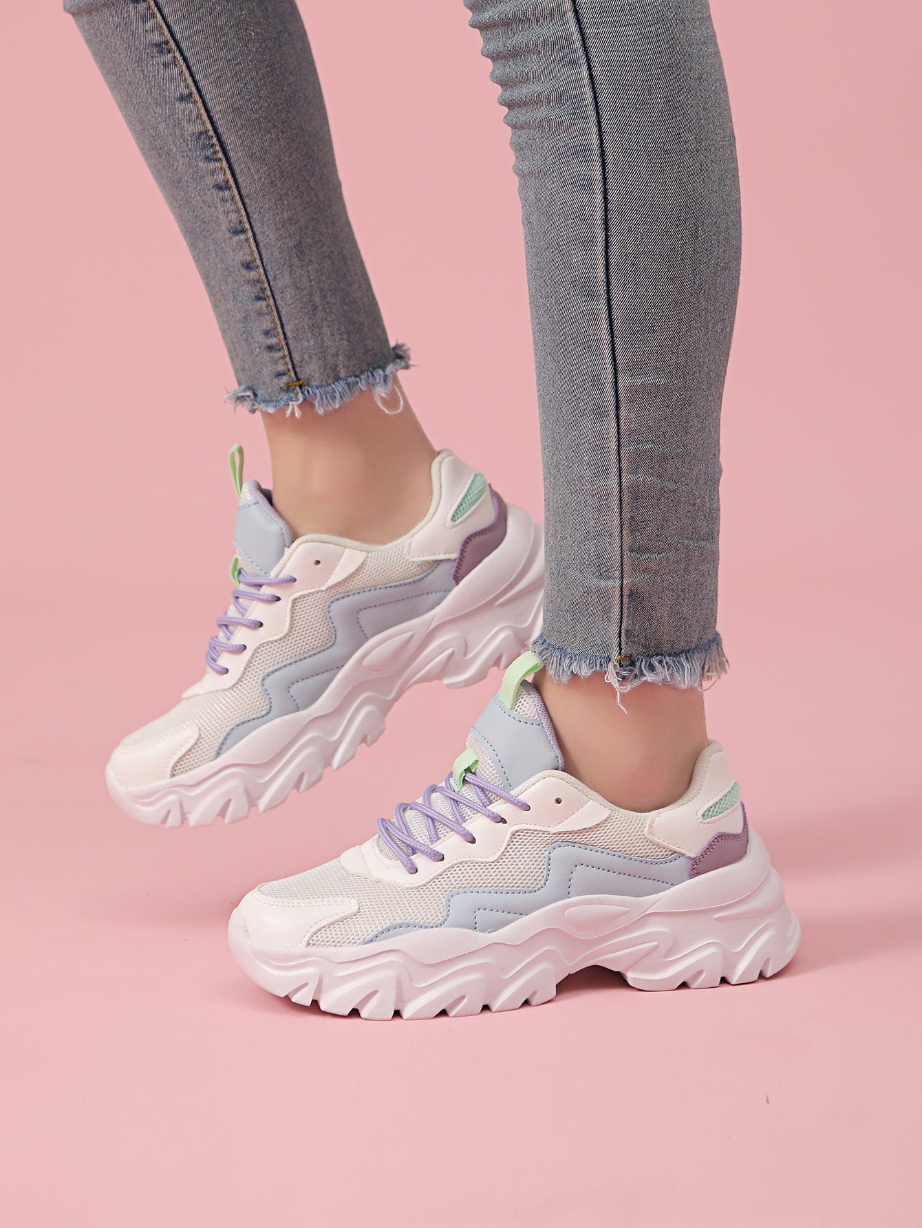 Color Block Lace-up Front Chunky Sneakers Shein