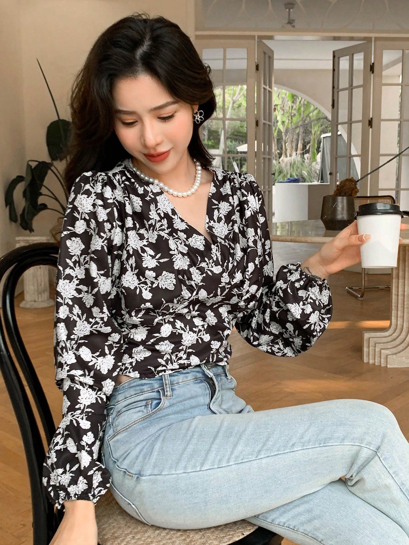 DAZY Floral Print Lantern Sleeve Crop Blouse Shein