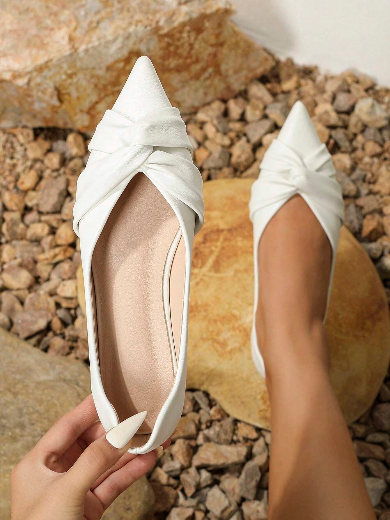 Fashionable Women's Pointed Toe Flat Shoes Shein